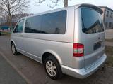 Volkswagen VW T5 Volkswagen Bus Automatik 8 Sitzer - Volkswagen T5 Shuttle mit Diesel-Antrieb