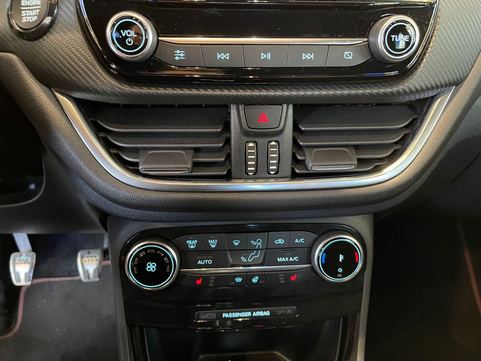 Fahrzeugabbildung Ford Puma ST-Line X 1.0 Mildhybrid / LED / ACC / AHK
