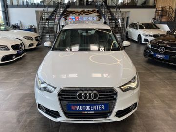 Audi A1 ambition *BI-XENON*NAVI*SZHZ*TEMPOMAT*PDC*