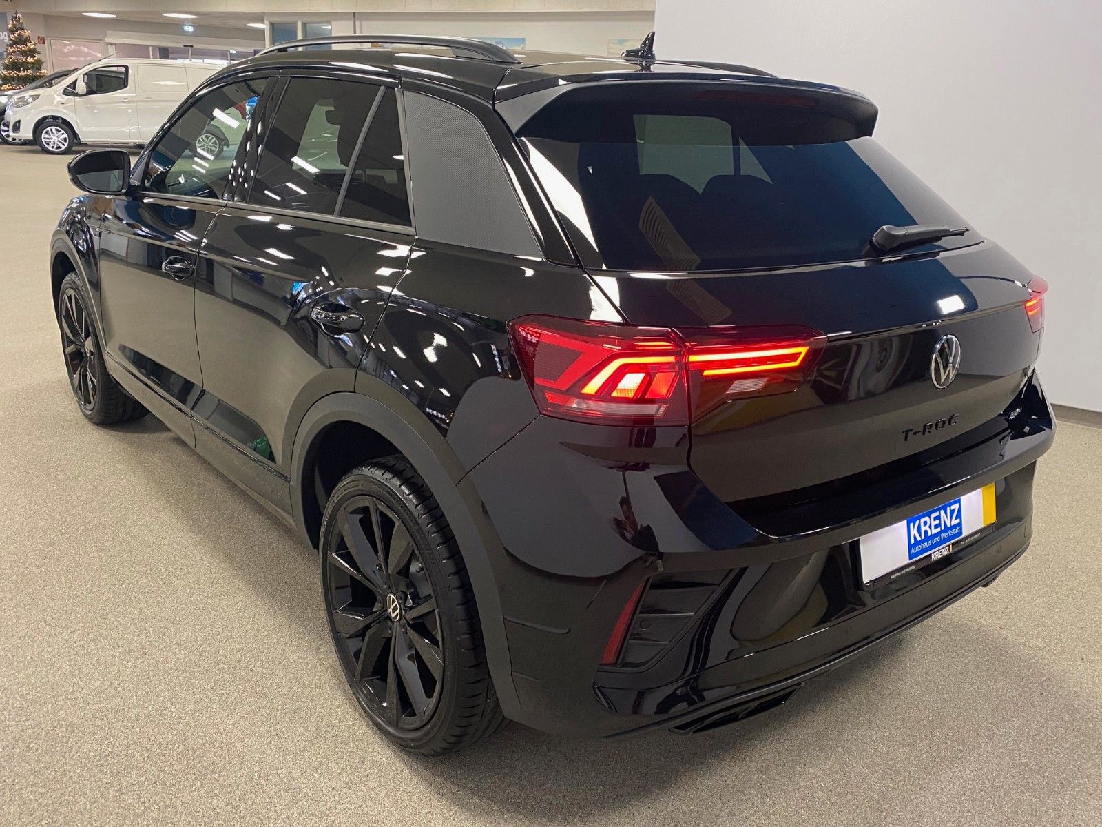 Fahrzeugabbildung Volkswagen T-Roc 2.0 TSI DSG 4MOTION R-Line+AHK+Black Style