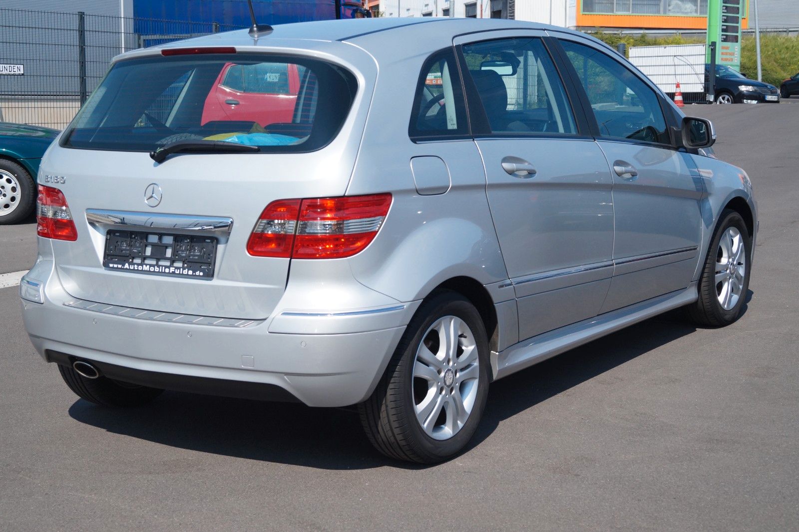 Fahrzeugabbildung Mercedes-Benz B 180 *1.Hand, TÜV neu, Inspektion neu