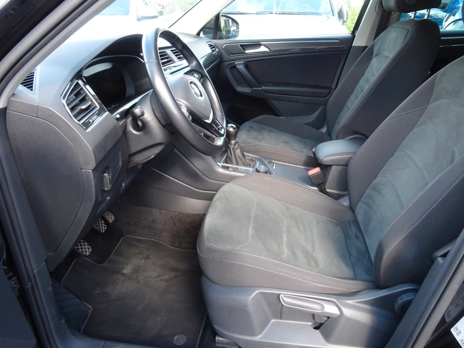 Volkswagen Tiguan Highline 4Motion LED NAVI PANO PDC ACC