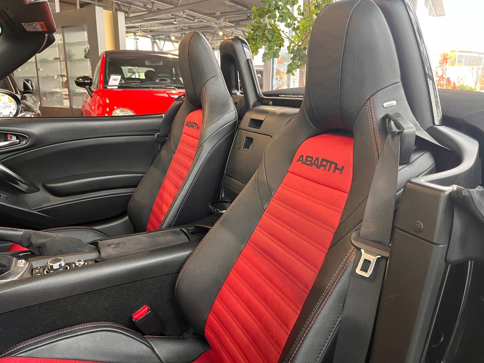 Fahrzeugabbildung Abarth 124 Spider Turbo Turismo LED LEDER NAV BOSE