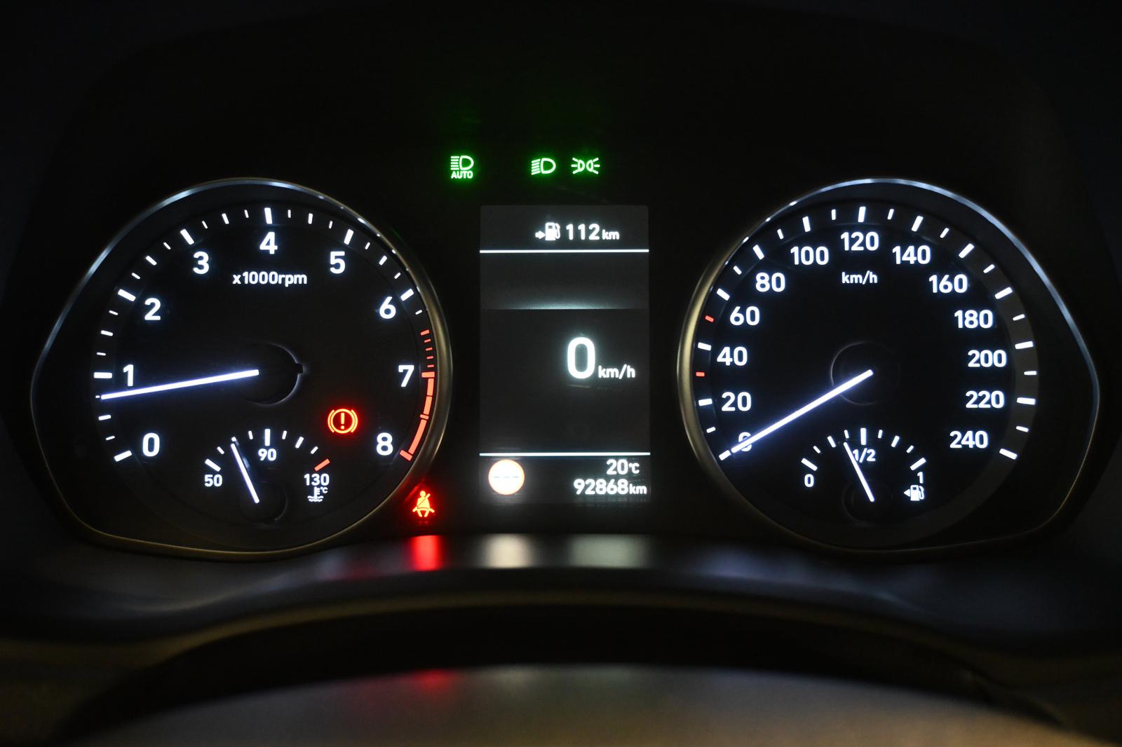 Hyundai i30 Premium *KAMERA*KESSY*LENKRADHZ*SHZ*CARPLAY