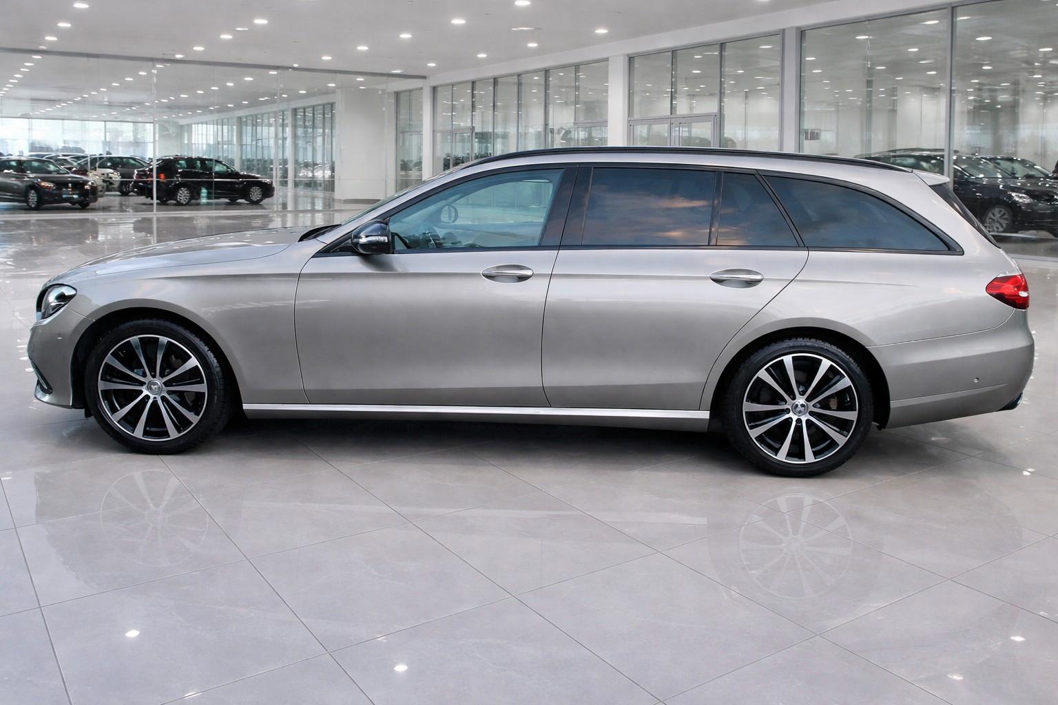 Mercedes-Benz E 300e T-Modell Hybrid Avantgarde Night Paket