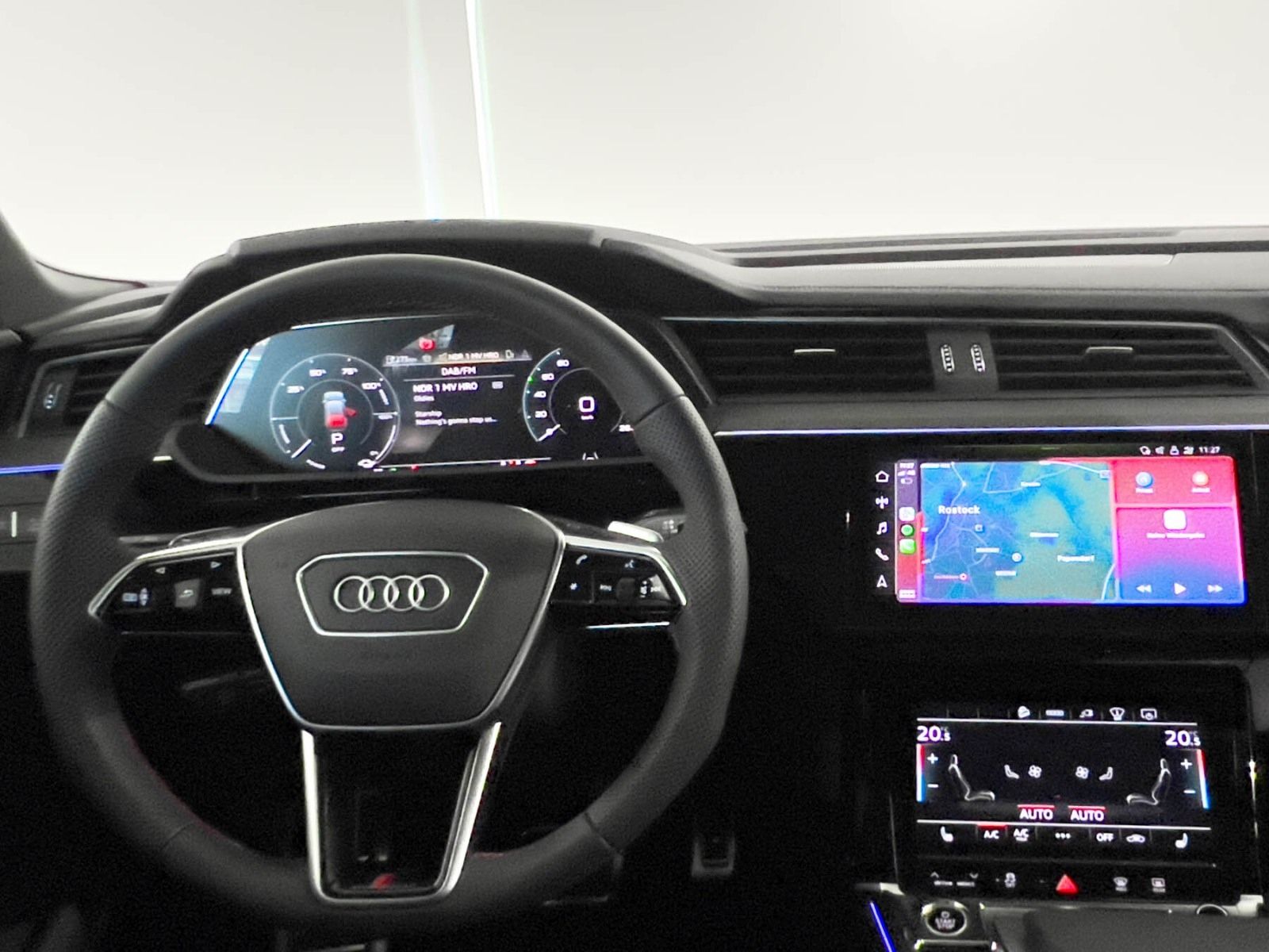 Audi Q8 Sportback 55 e-tron Quattro S-Line+Navi+Matri foto 16