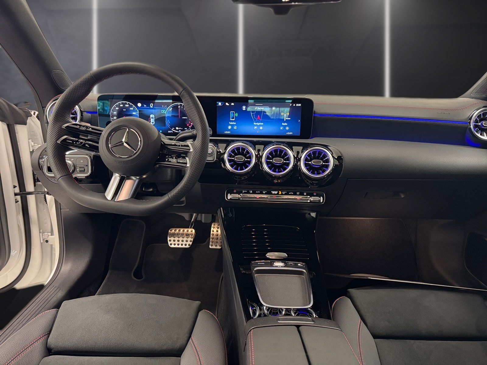 Fahrzeugabbildung Mercedes-Benz CLA 250 e AMG Plus*Pano*HUD*360*Memory*11kW*Totw