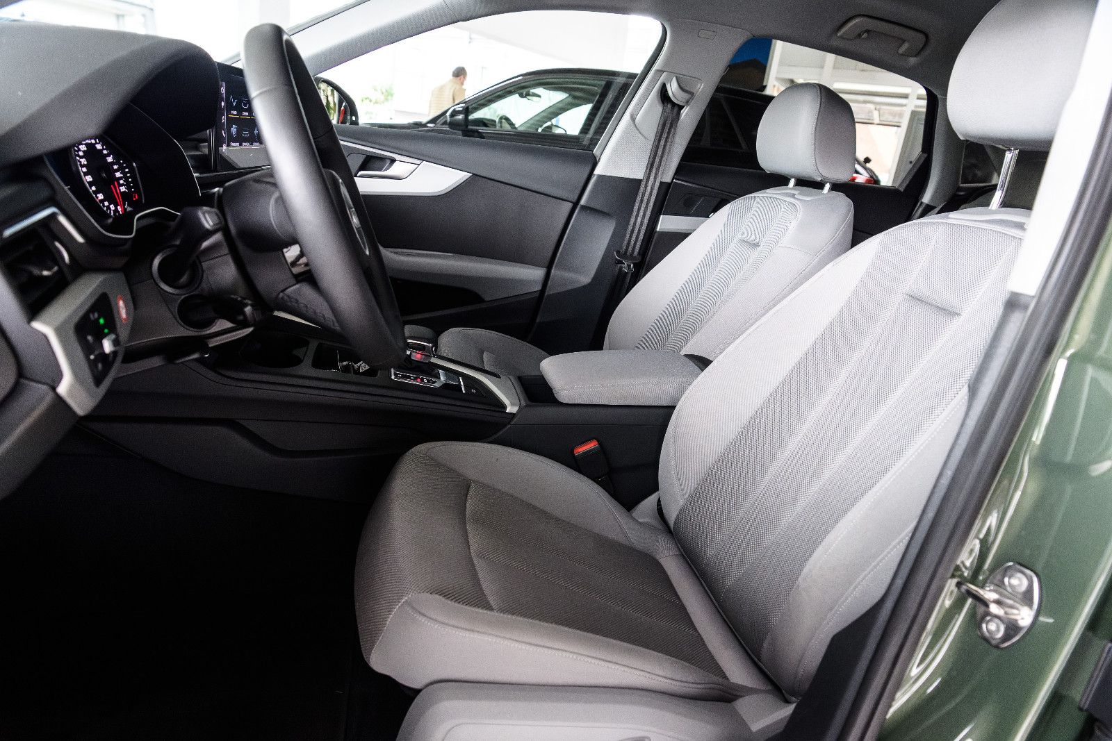 Fahrzeugabbildung Audi A4 Lim. 35 TFSI S-tronic+SHZ+elektr Sitze