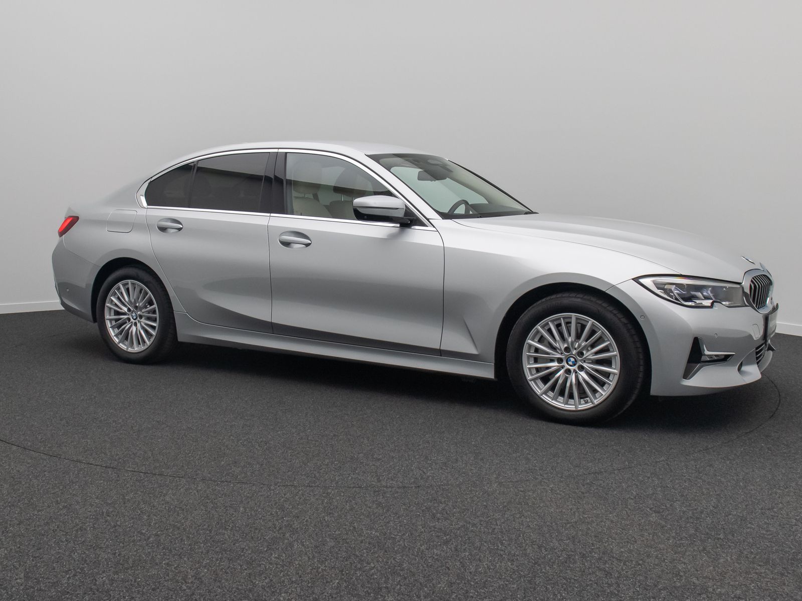 Fahrzeugabbildung BMW 330e Luxury Line 360°Laser HUD DAB H/K Komfort