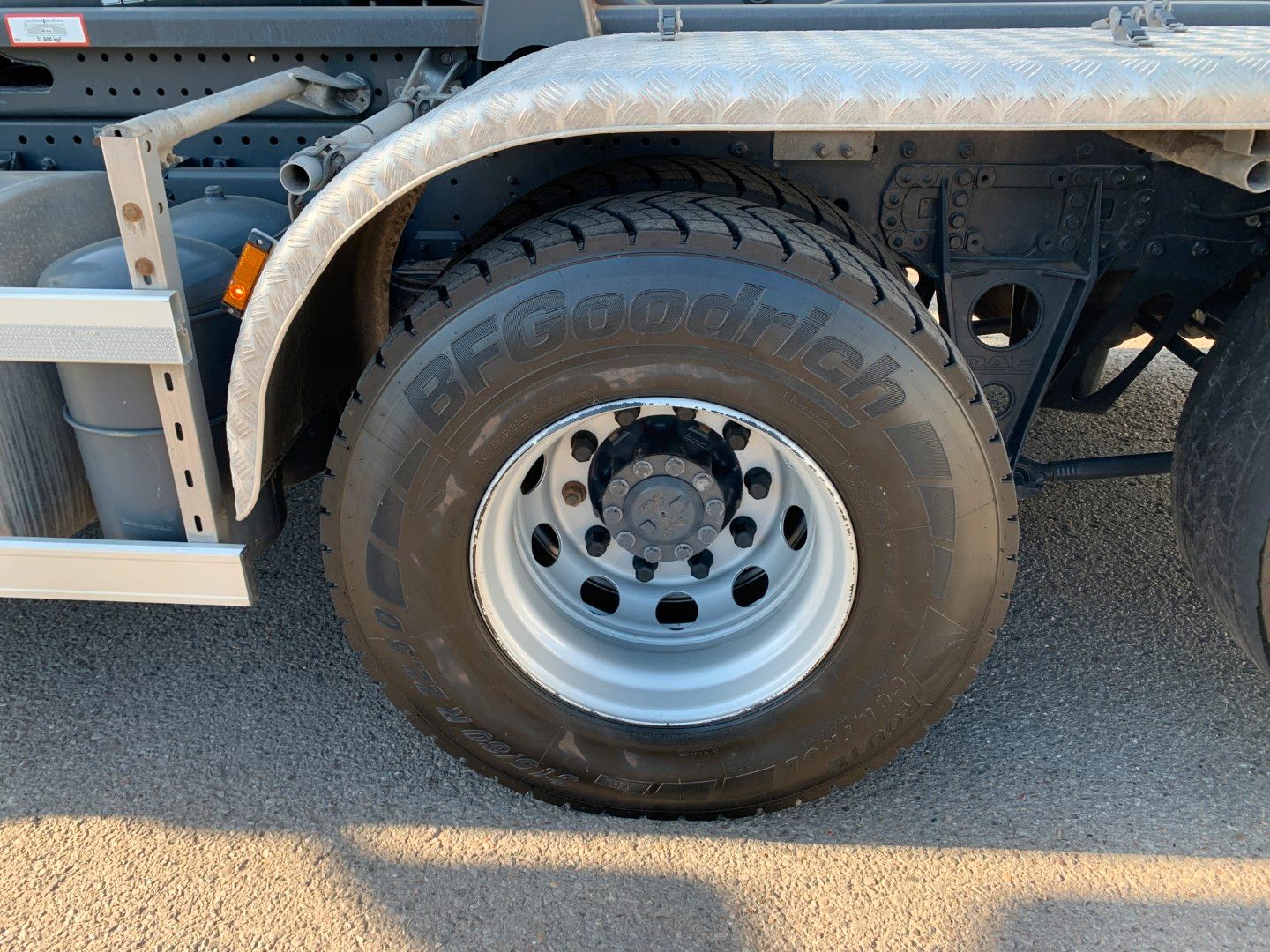 Fahrzeugabbildung DAF FAN XF 480 VDL Abrollkipper
