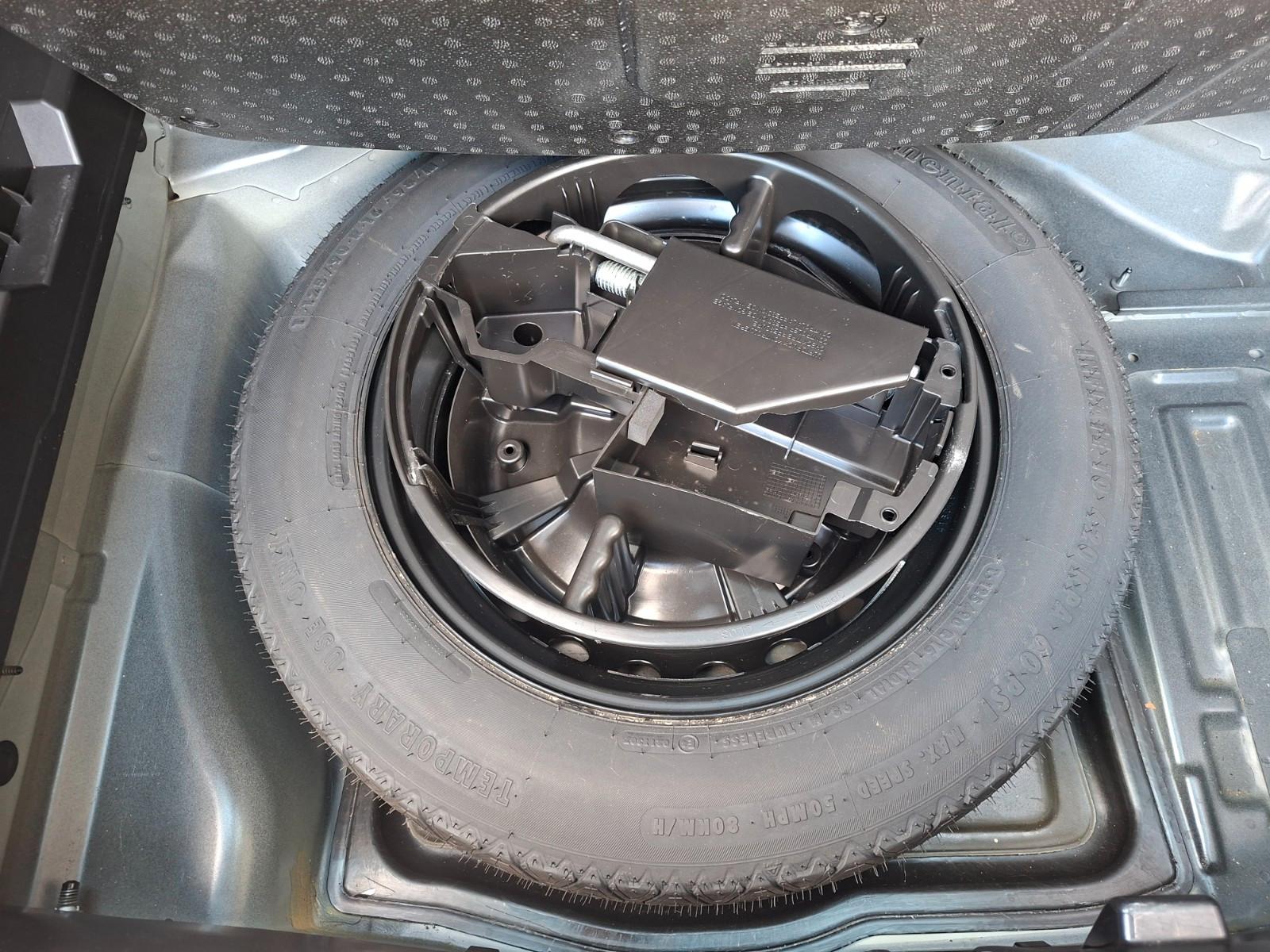 Mercedes-Benz C180 2009 — photo 21