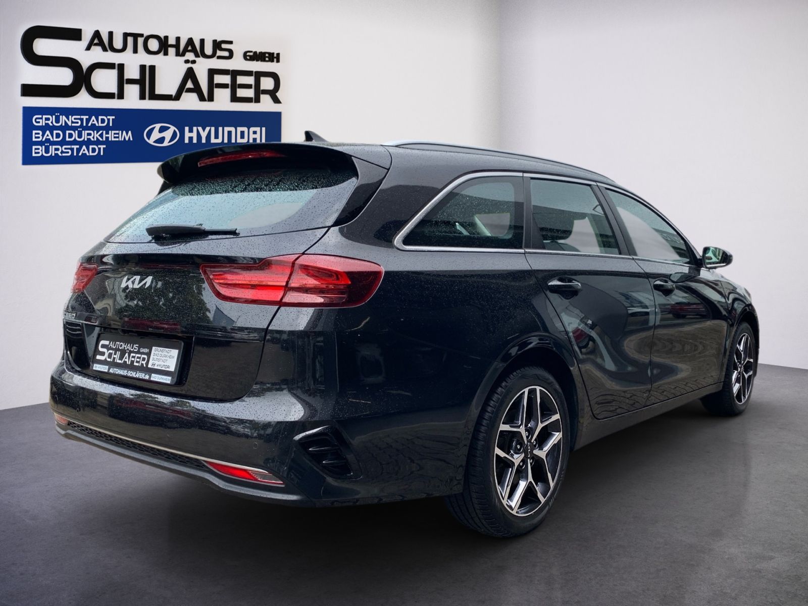 Fahrzeugabbildung Kia Ceed 1.5 7-DCT T-GDI Spirit Navi Allwetter