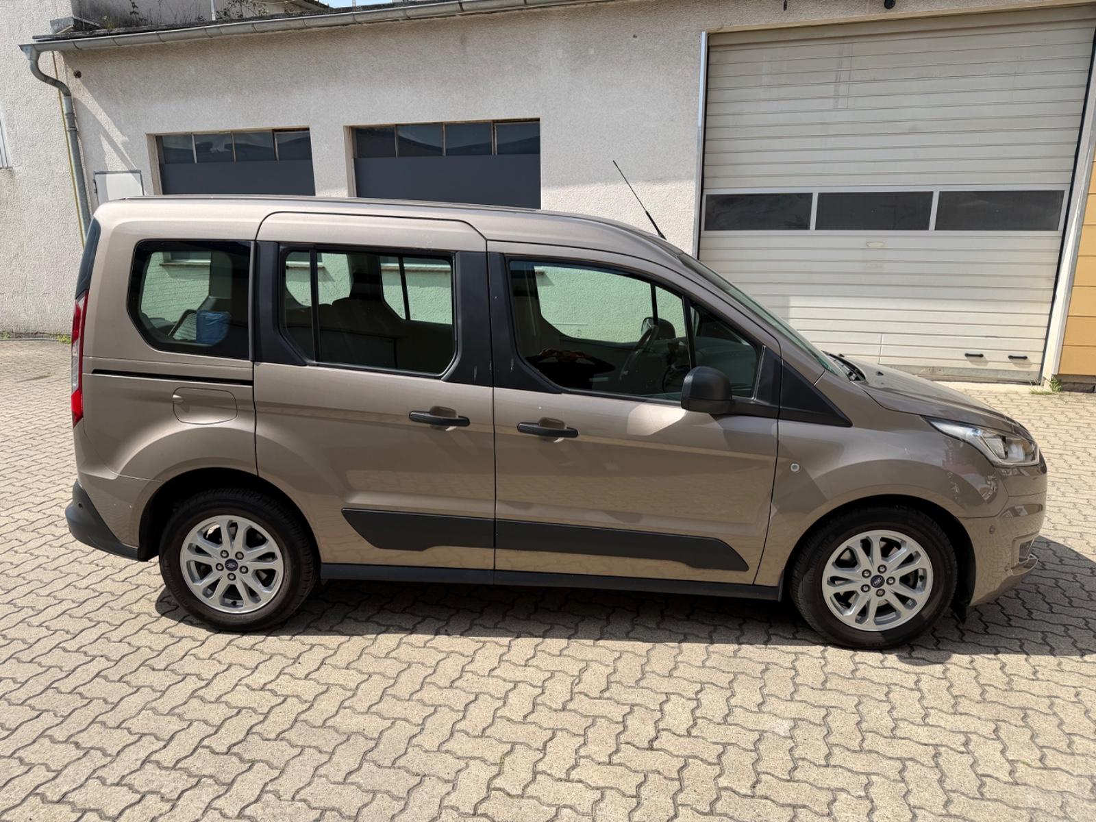 Ford Tourneo Connect 1.0  KLIMAAUTOMATIK ALU KAMARA