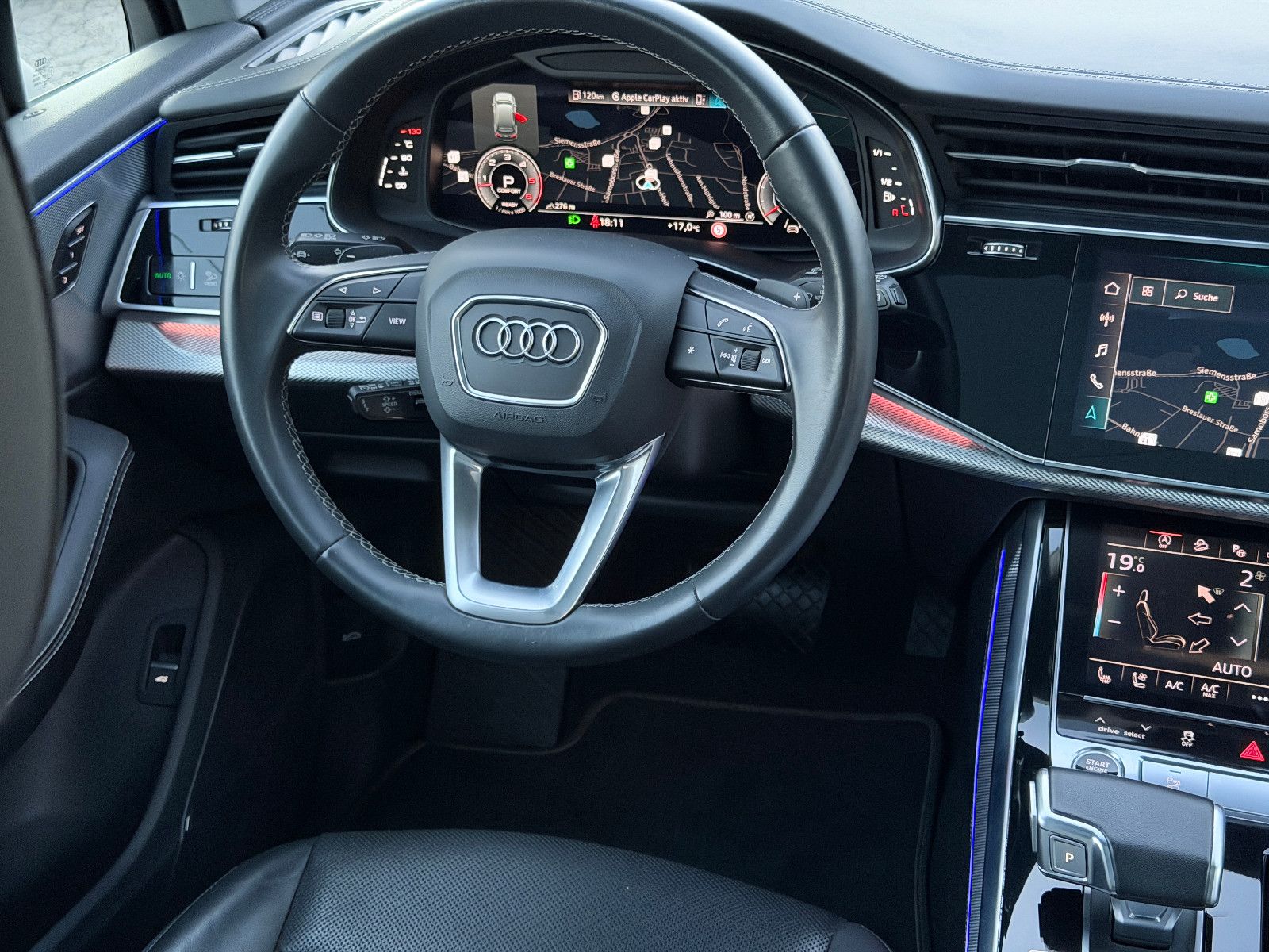 Fahrzeugabbildung Audi Q7 50 TDI Quattro/7-SITZE/PANO/HUD/AMBIENTE/KAME