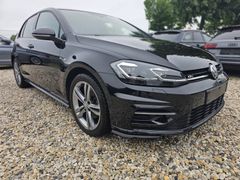 Volkswagen Golf VII Lim. Highline BMT/Start-Stopp R-Line