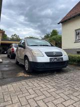 Citroën C2, viele Neuteile, TüV 9/27 - silberne Citroën C2