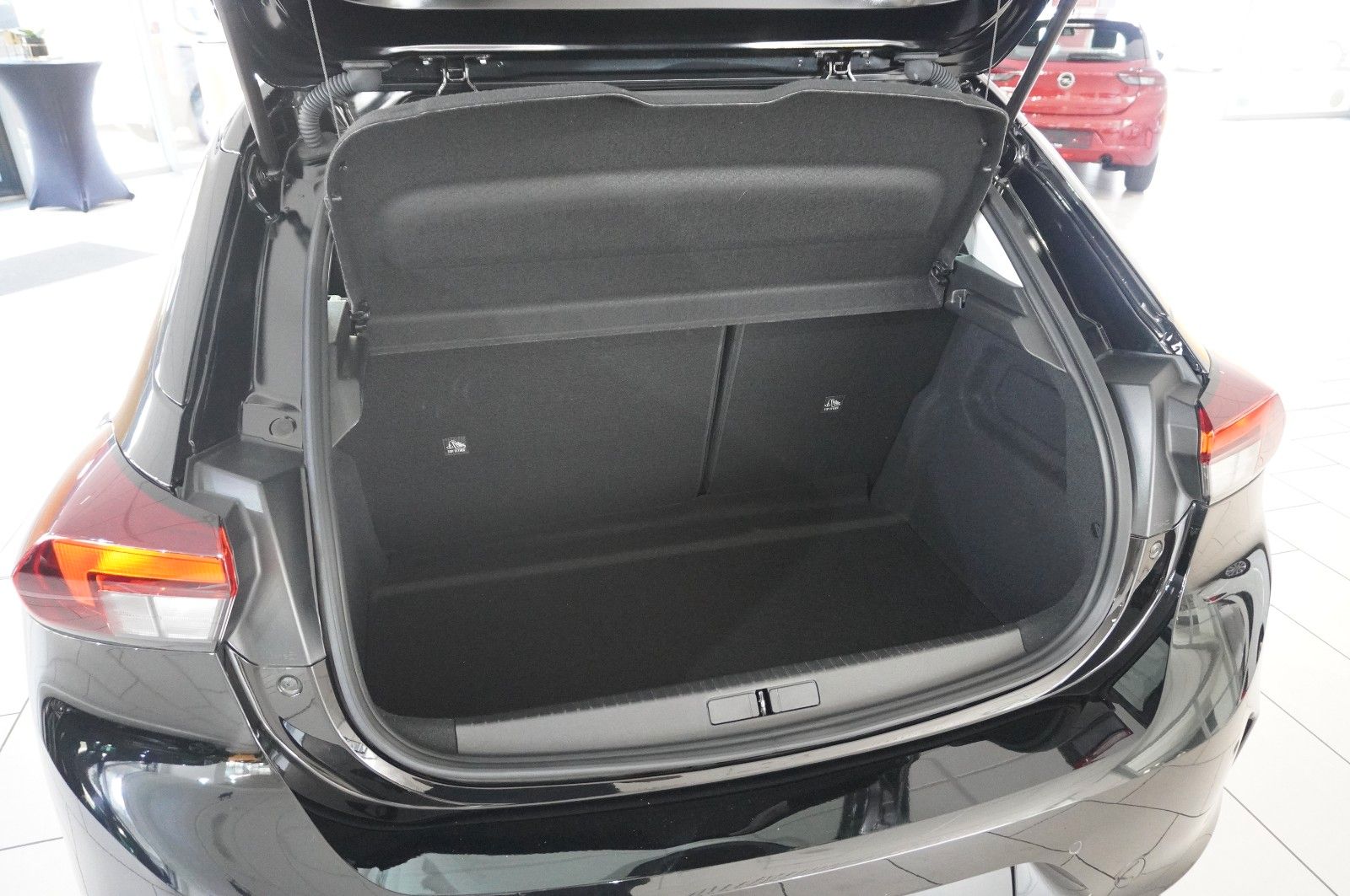 Fahrzeugabbildung Opel Corsa 1.2 MIRROR-LINK/SHZ/PDC/KAMERA/ALU16/LHZ
