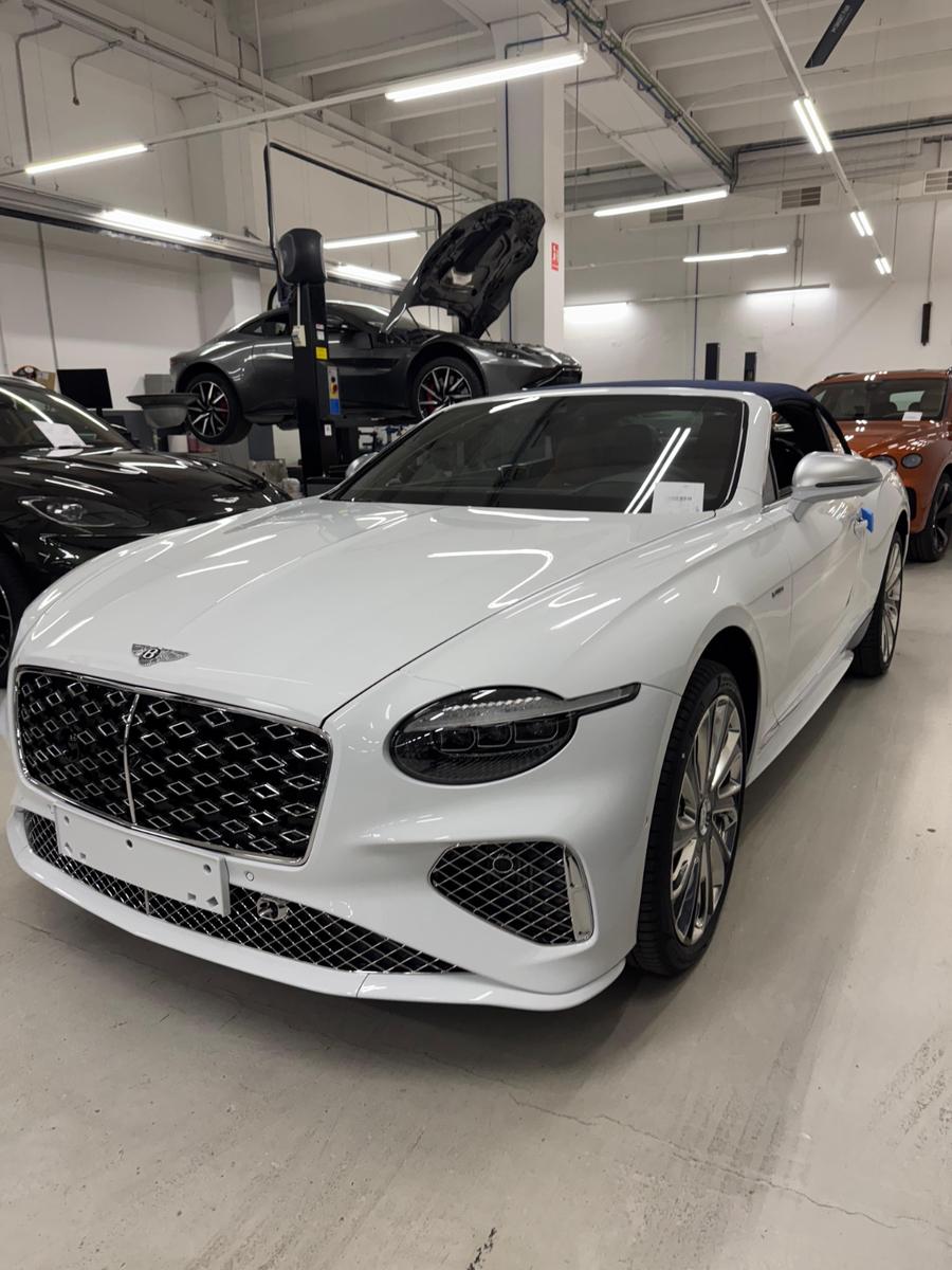 Bentley Continental GTC Mulliner V8