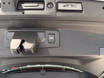 Mitsubishi Grandis Intro Edition 1.8 I HEV 360+Kam.+KeyLess