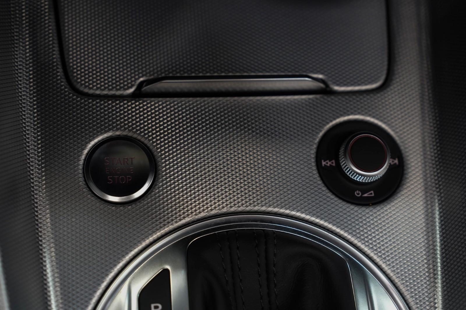 Audi TT Roadster 40 TFSI*S-LINE*SPORTSITZE*KAMERA*LED