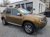 Dacia Duster 1.6 Prestige 4x4 Leder"Navi"AHK"Sitzh. - Dacia Duster: Grün