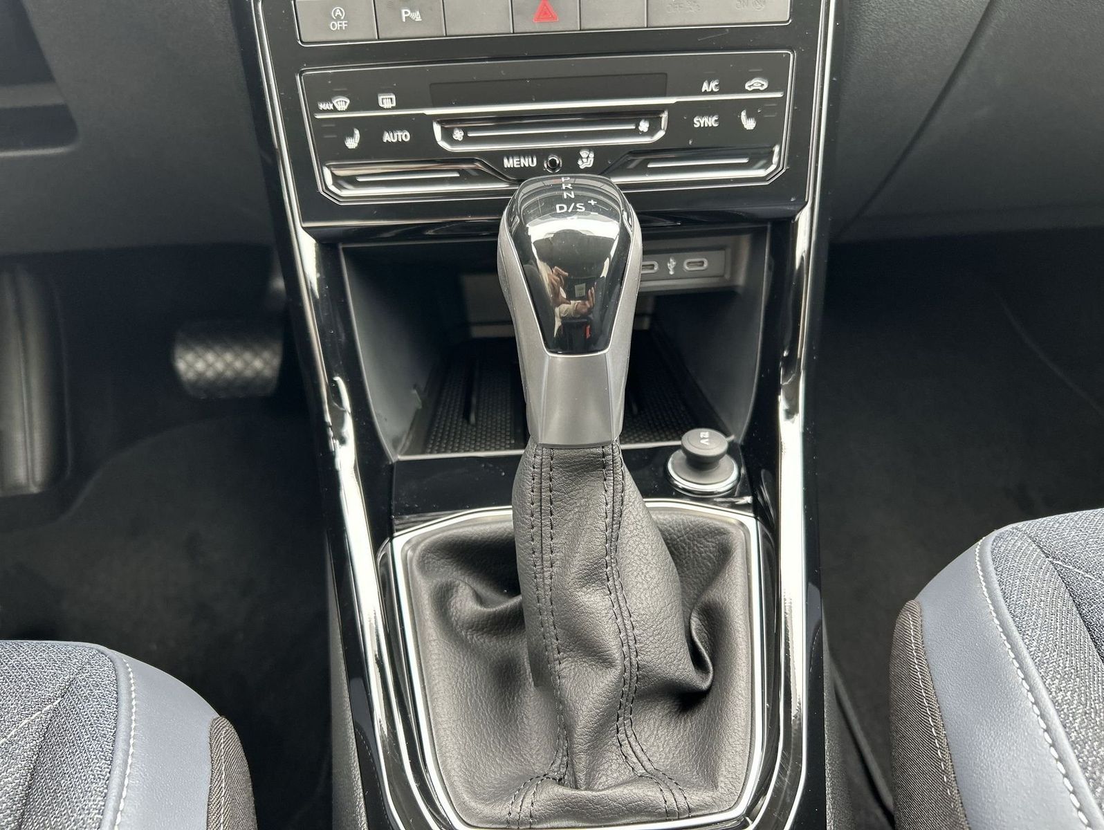 Volkswagen T-Cross - Bild 9