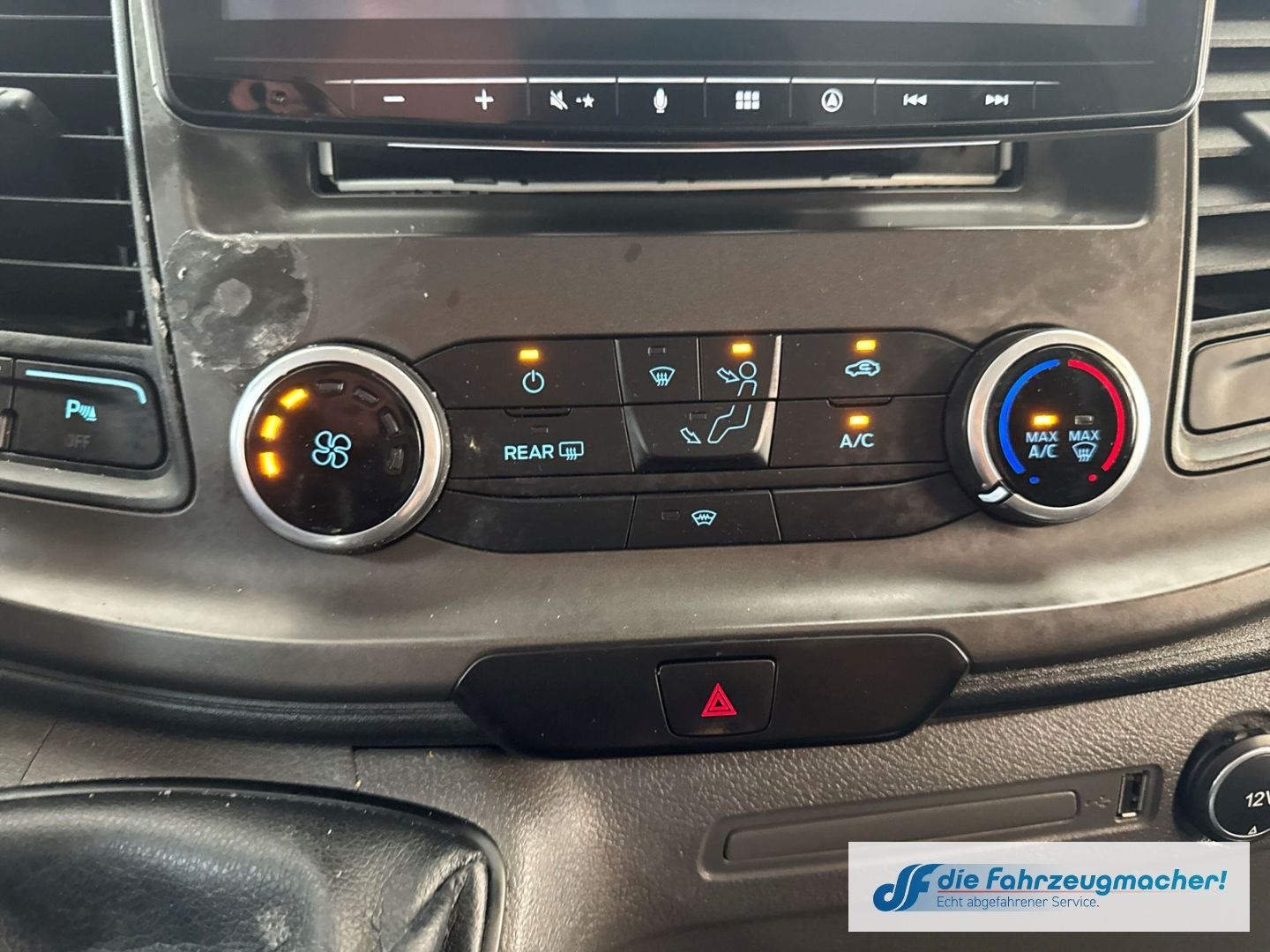 Fahrzeugabbildung Ford Transit Custom Kasten 300 L1 Trend Notbremsass.