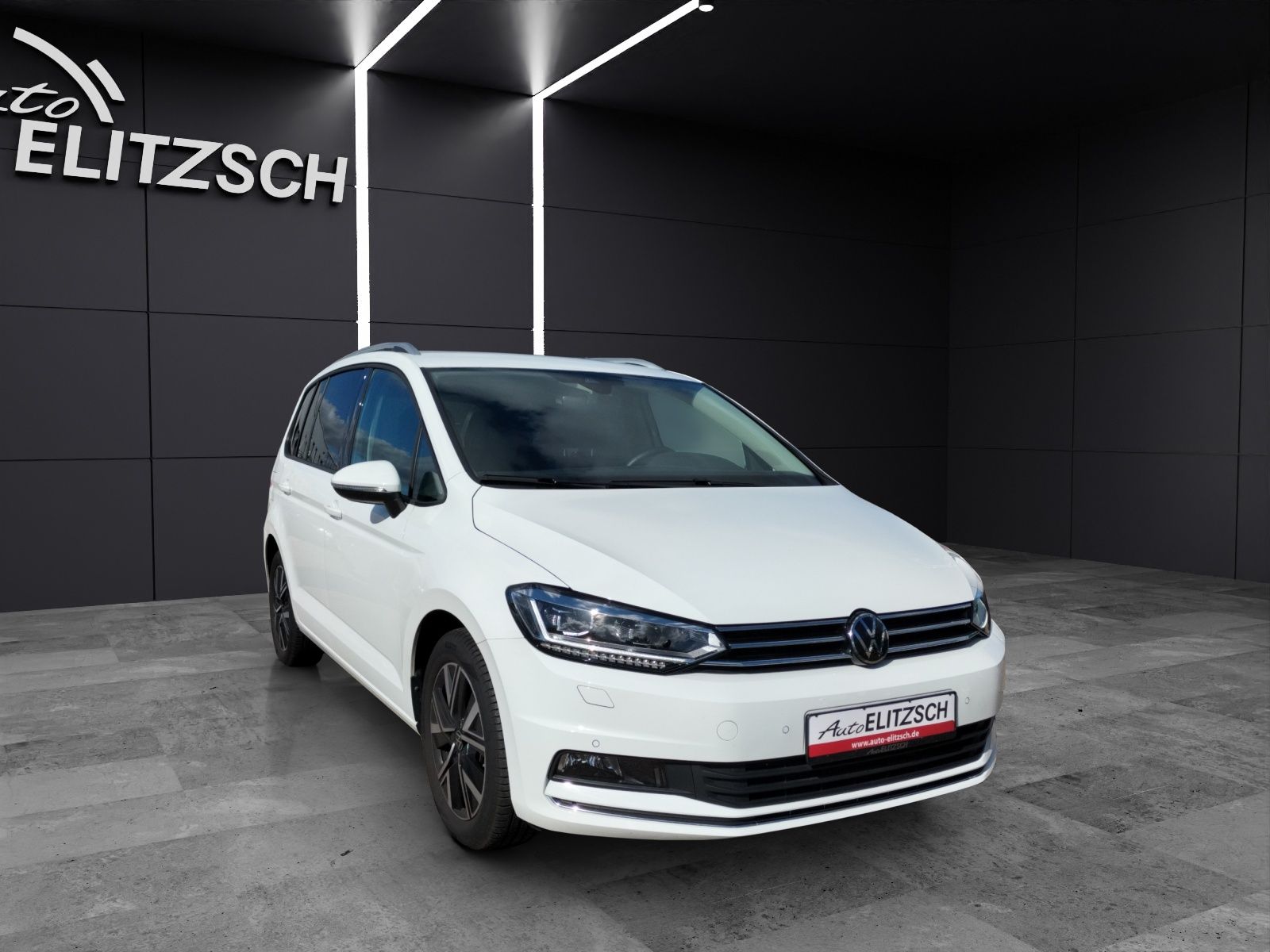 Fahrzeugabbildung Volkswagen Touran Move TDI DSG 7-Sitzer Matrix ACC 17" SHZ