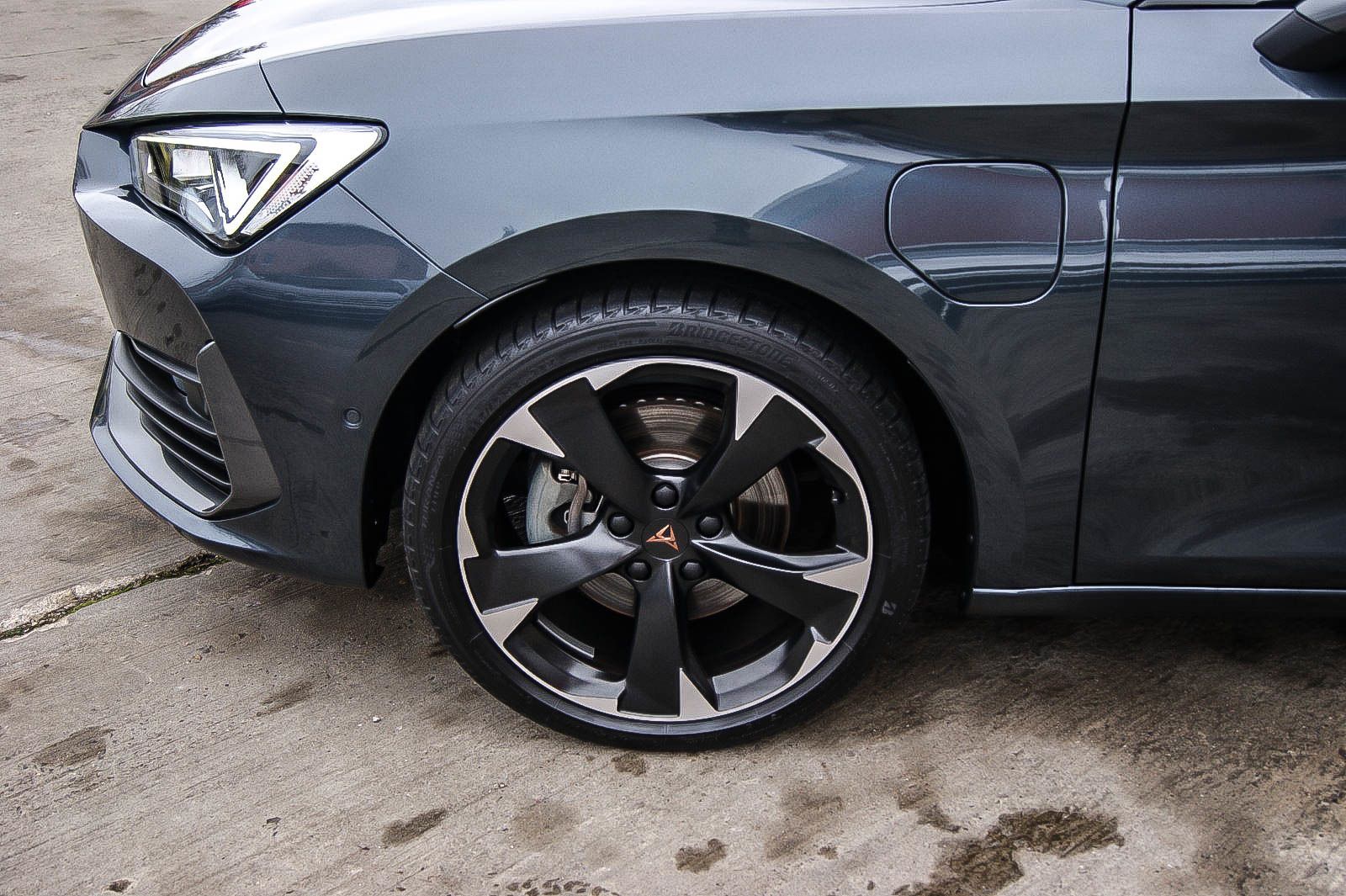 Fahrzeugabbildung CUPRA Leon Sportstourer e-HYBRID VIRTUAL ACC XL 1HAND