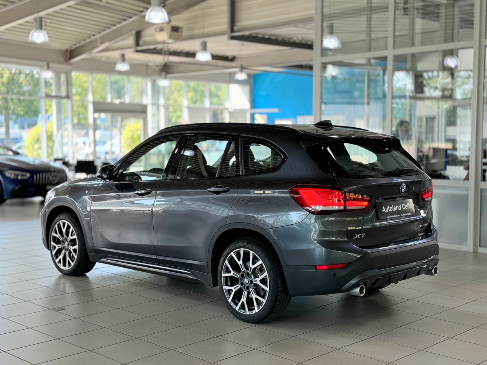 Fahrzeugabbildung BMW X1 xD20d SportLine Kamera LED Komfort AHK 19Zoll