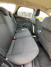 Ford Focus - 8