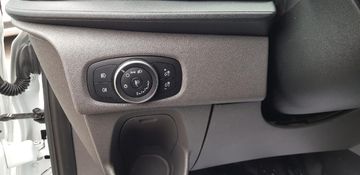 Fahrzeugabbildung Ford Transit Custom Kasten 300 L1 Trend