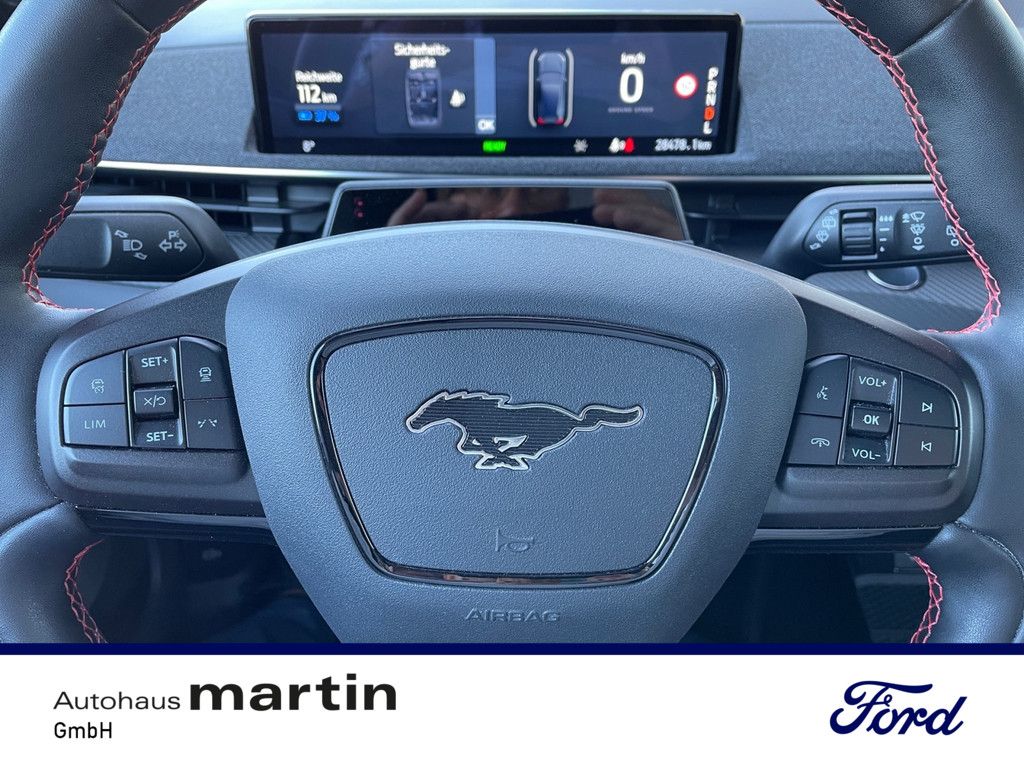 Fahrzeugabbildung Ford Mustang MACH-E AWD SHZ W-LAN ACC PANO MATRIX-LED