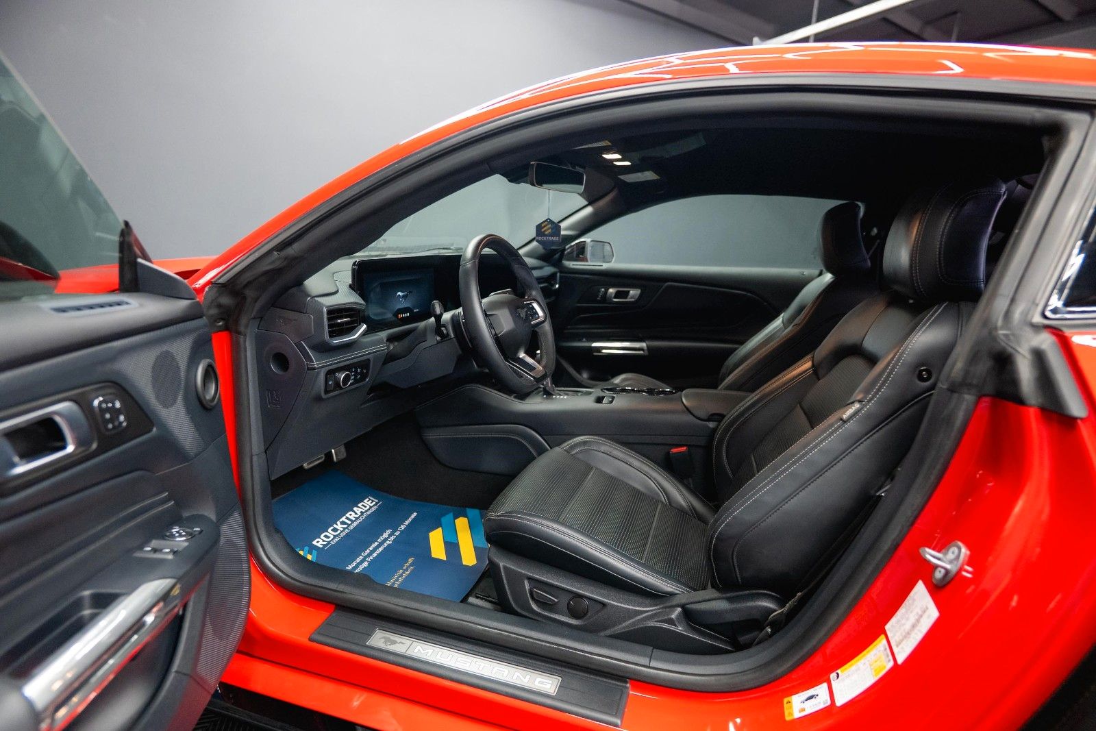 Fahrzeugabbildung Ford Mustang Fastback 5.0 TiVCT V8 Dark Horse PREMIUM
