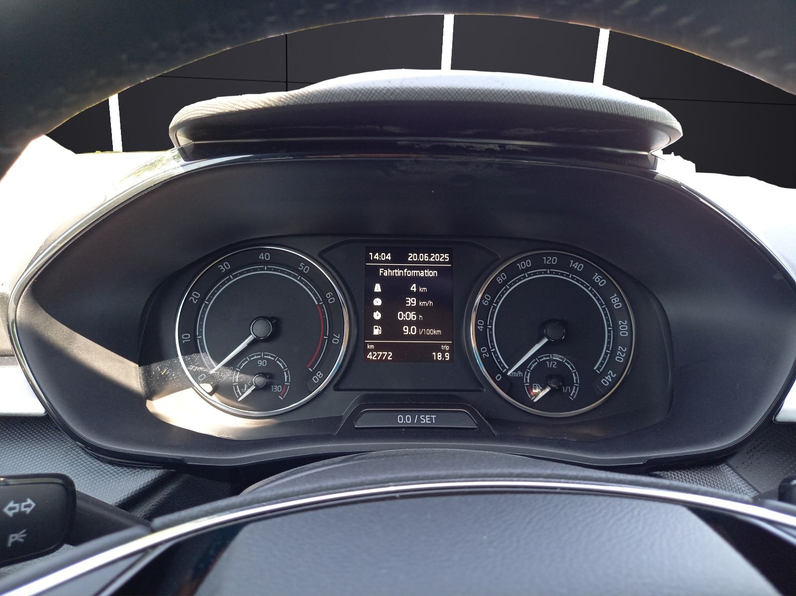Fahrzeugabbildung SKODA Fabia 1.0 Ambition LED Klima DAB GRA PDC KLIMA L