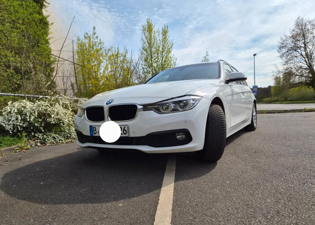 Image of BMW 320