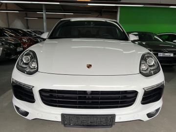 Porsche Cayenne - 2