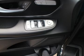 Mercedes V 250 - 9