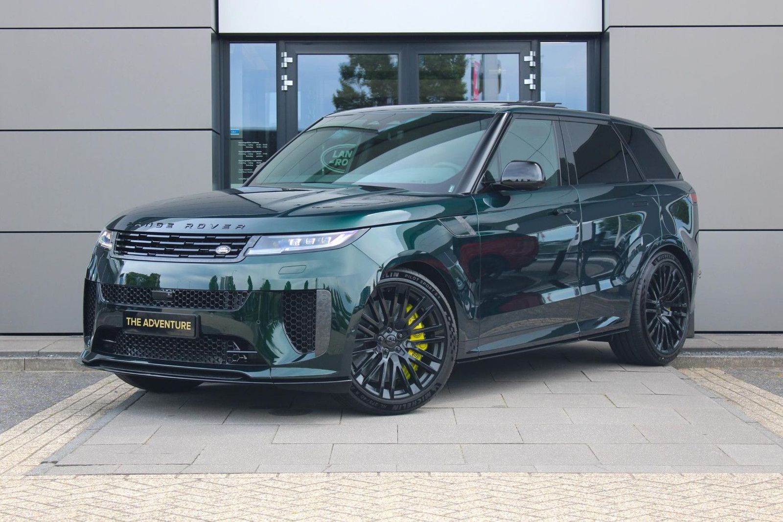 Land Rover Range Rover Sport 4.4 P635 SV Carbon | Ceramic-B imagem 2