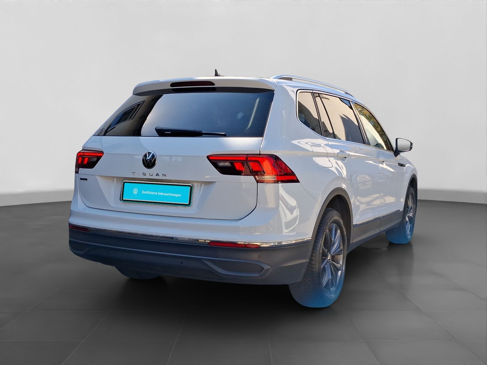 Volkswagen Tiguan Allspace 1.5 TSI DSG LIFE AHK PDC LM18 foto 3