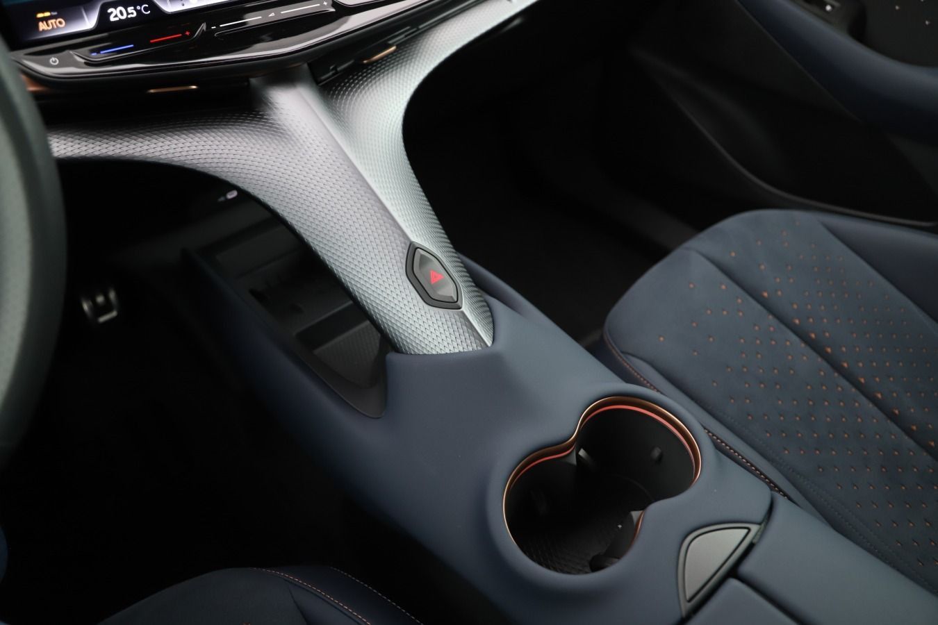 Cupra Tavascan - Bild 11