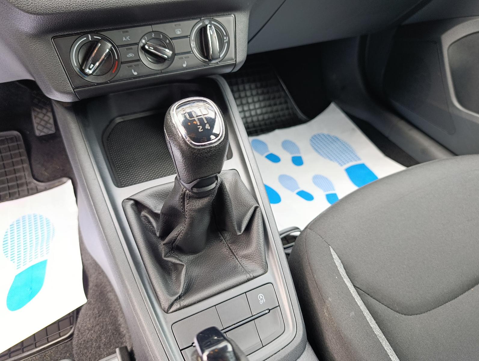 Skoda Scala Active Car Play Tempomat SHZ PDC AHK