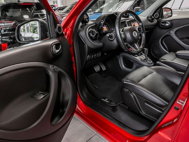 Smart ForFour BRABUS Xclusive Kamera Navi JBL-Sound