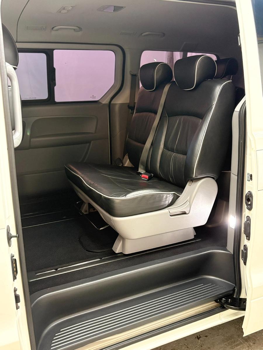 Hyundai H-1 Premium Grand