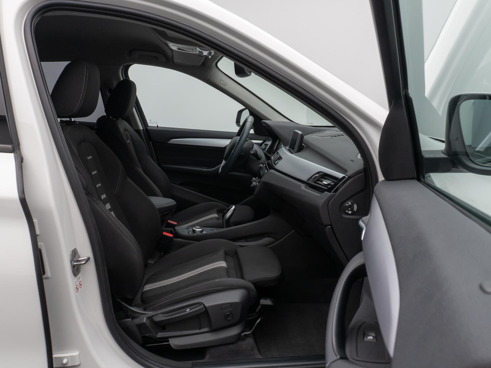 BMW X1 sD18i Parkassistent DAB HiFi Navi LED Sport, миниатюра 24