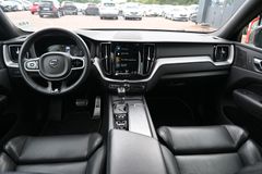 Fahrzeugabbildung Volvo XC60 T4 Autom. R-Design*DAB*H&K*ACC