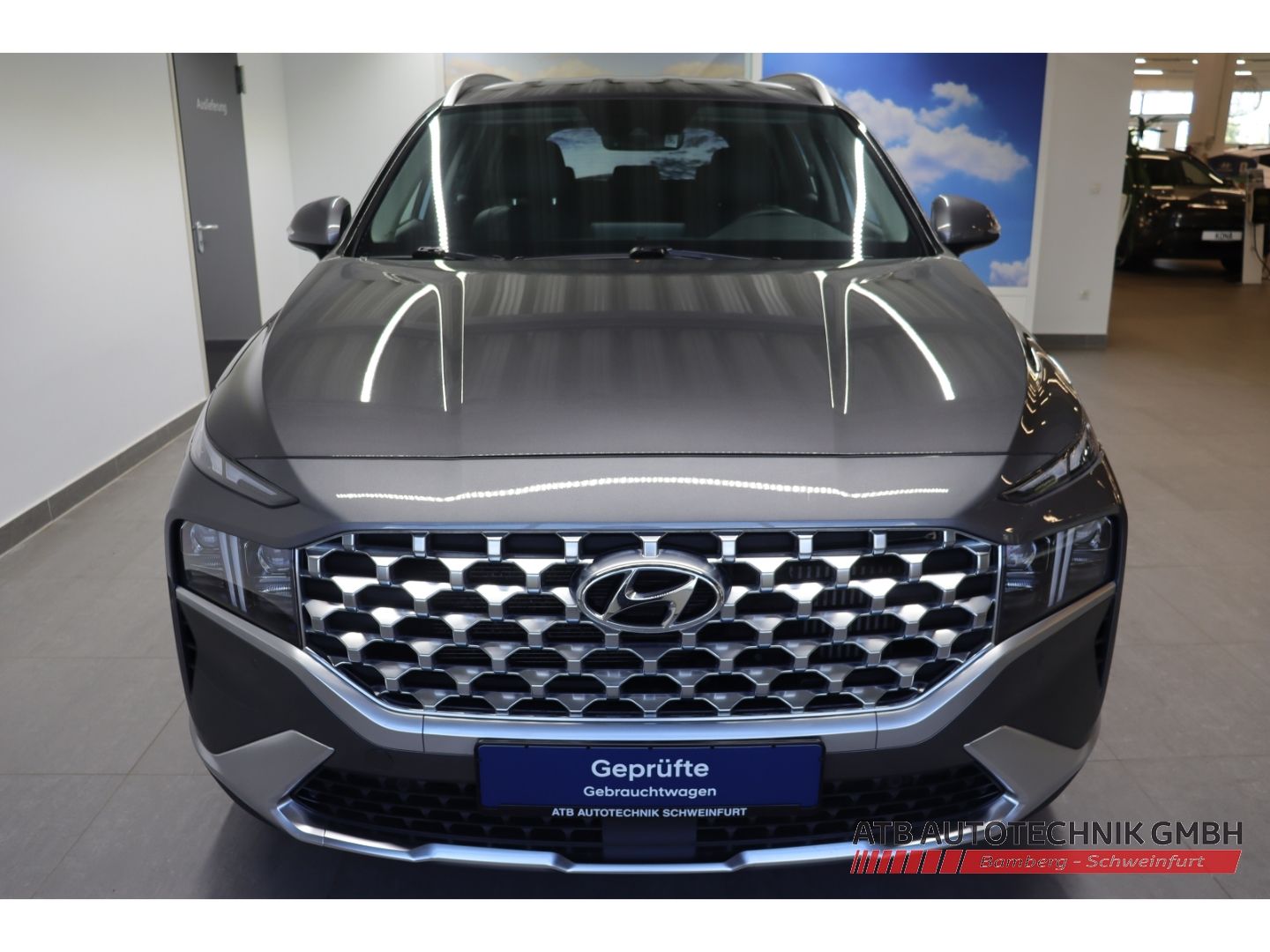 Fahrzeugabbildung Hyundai SANTA FE 1.6l Hybrid 2WD Trend Komfort + Navi-Pa