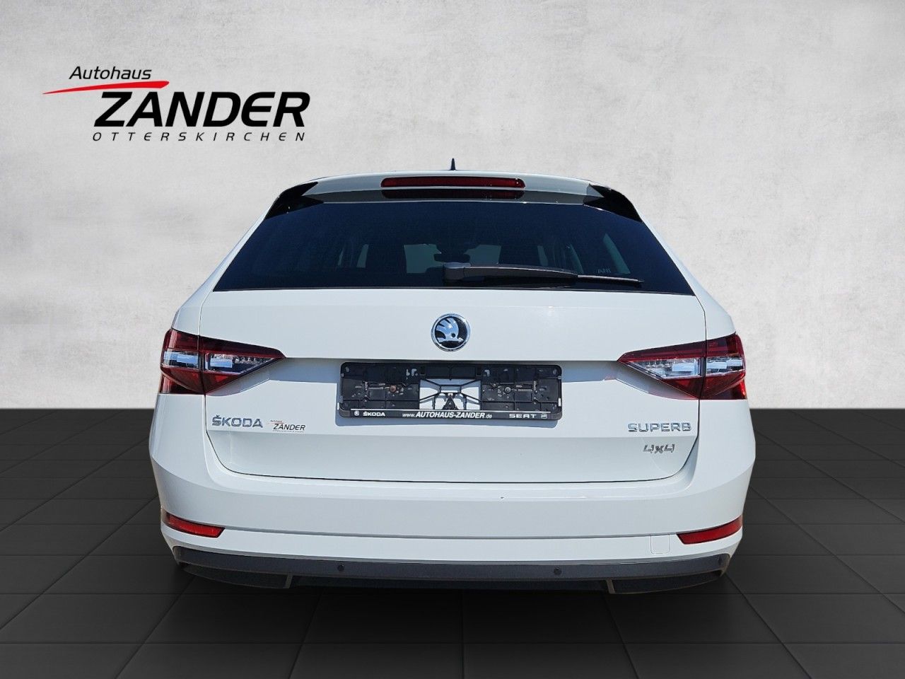 Fahrzeugabbildung SKODA Superb Combi Ambition 4x4,DSG,AHK,el.Heckklappe