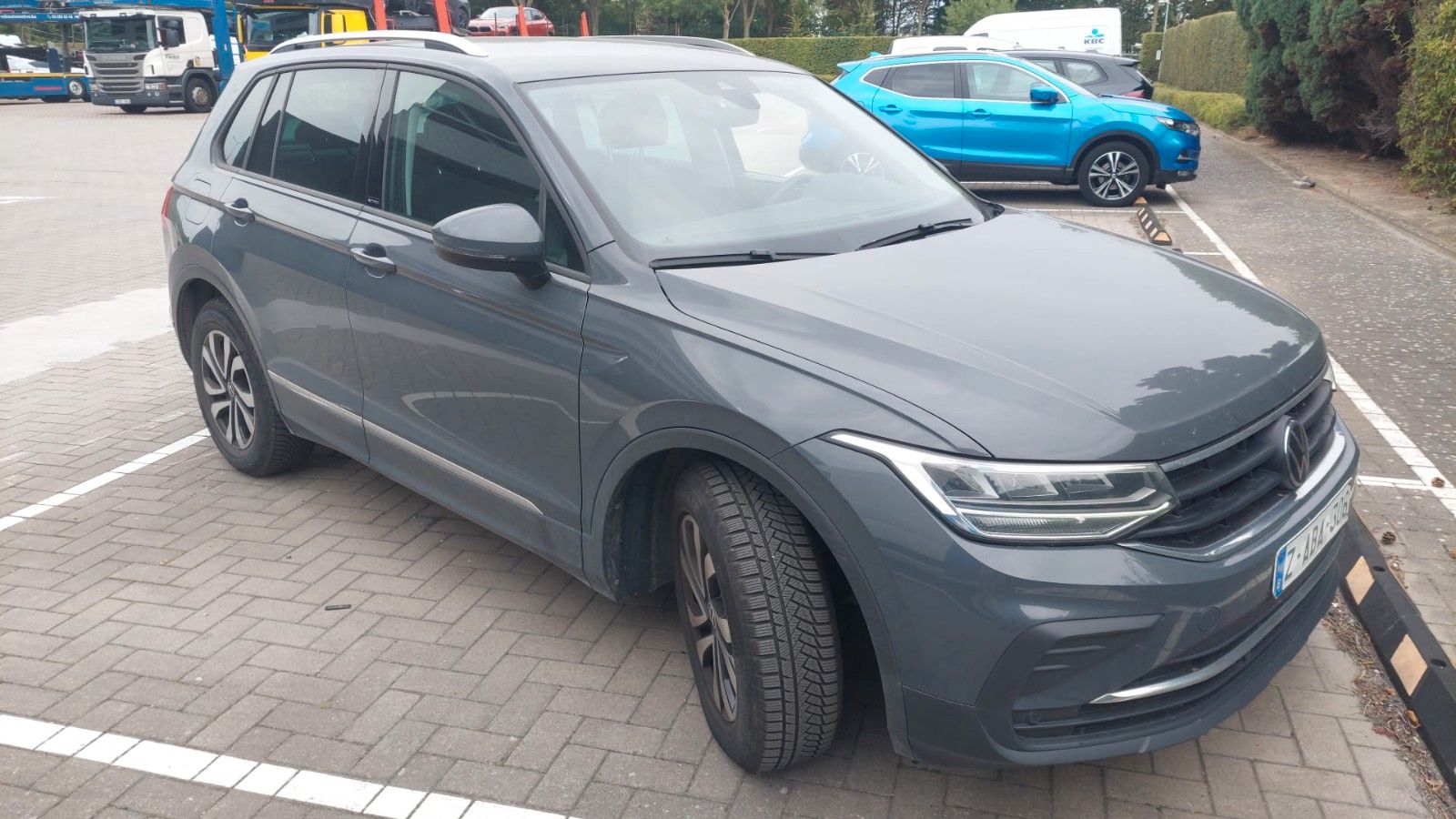 Volkswagen Tiguan Active imagem 2