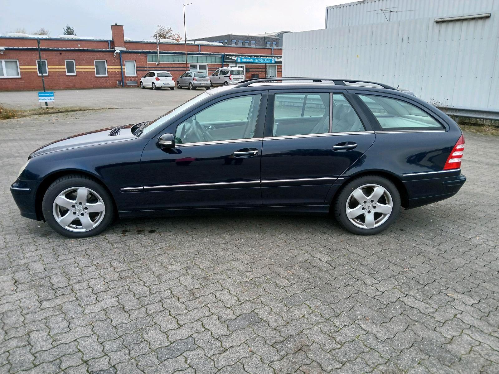 Mercedes-Benz C200 2005 — interior